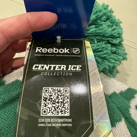 NWT -Devils hat from the Reebok stadium series - Picture 10 of 10